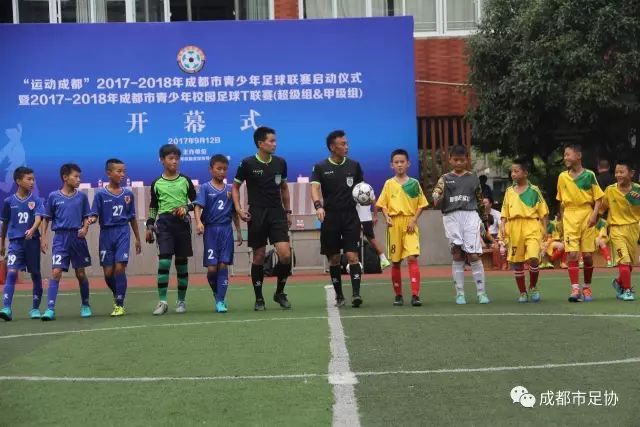 维尼修斯：内马尔是我们的偶像，能和他朝夕相处非常棒